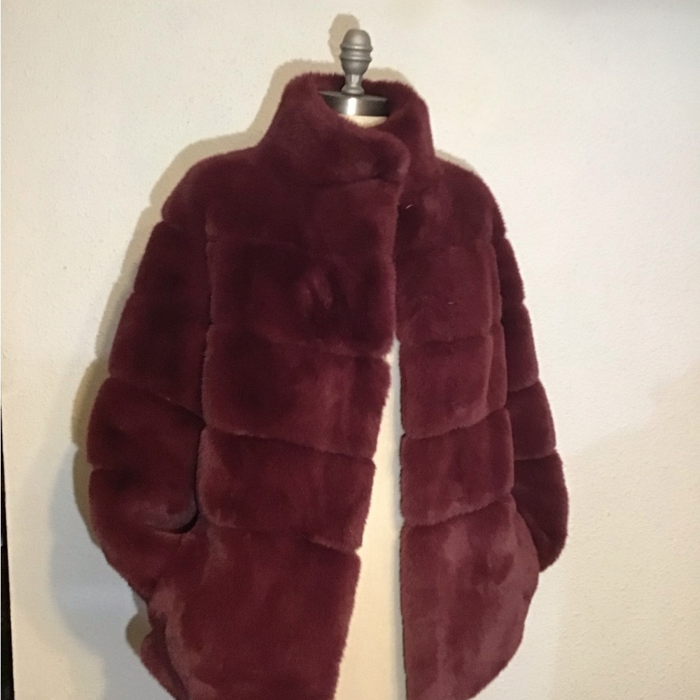 Diane Von Furstenburg womens burgundy faux fur jacket size small - Picture 5 of 11